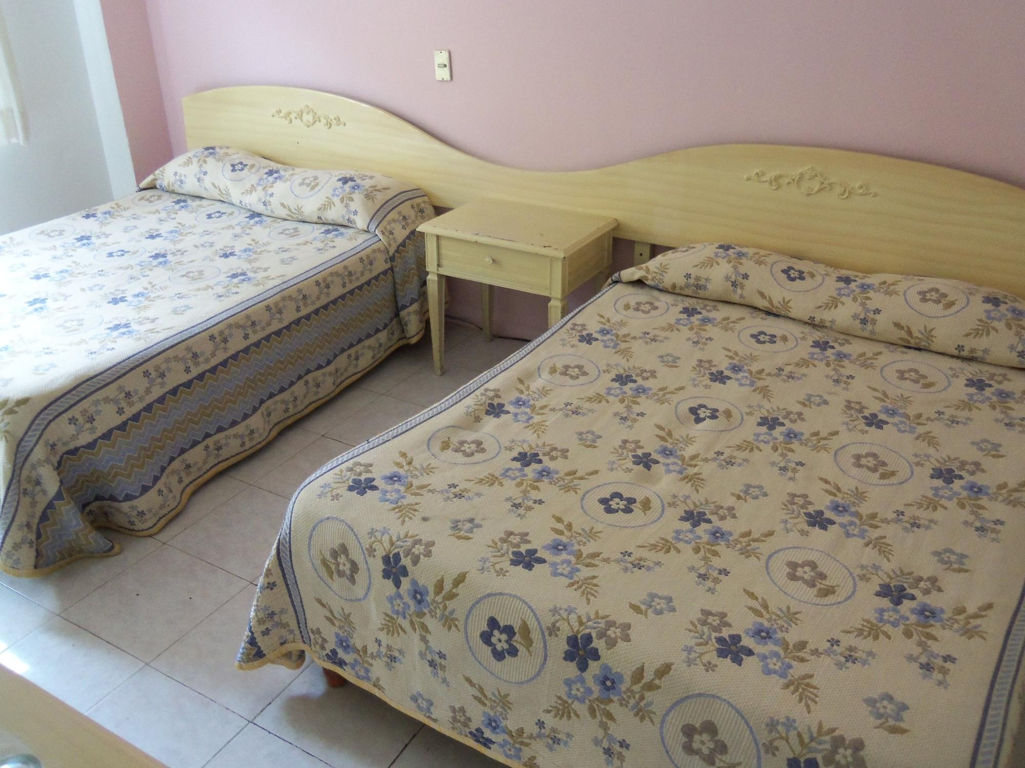 Hotel San Carlos Ирапуато Экстерьер фото